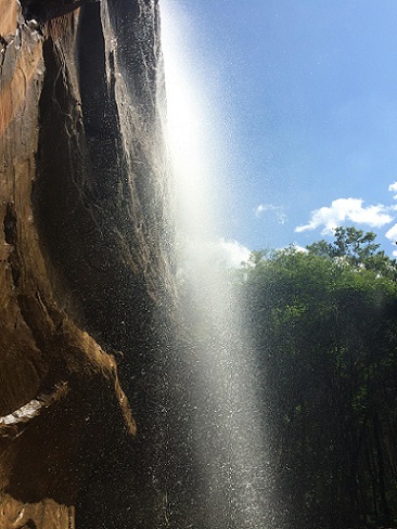 子午嶺瑰寶，軒轅養(yǎng)生谷