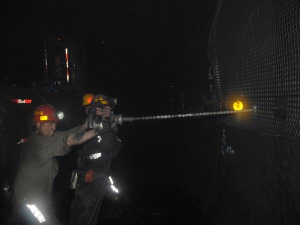 掘進(jìn)公司推進(jìn)百日安全活動“穩(wěn)、準(zhǔn)、狠”