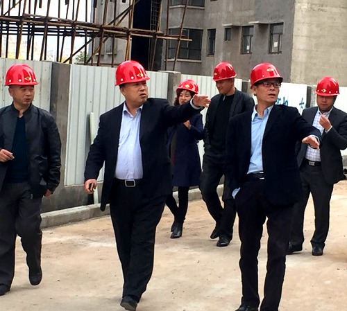 建設集團副總經(jīng)理王寧一行視察神南華府項目