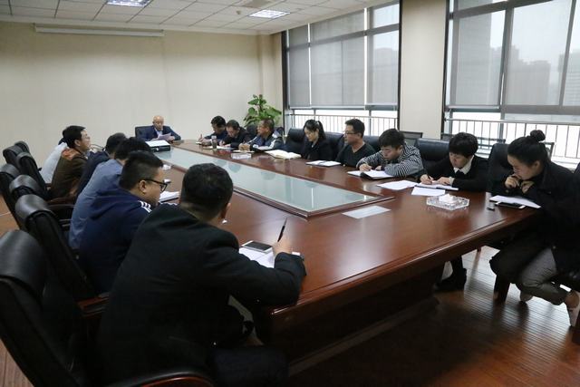 咸陽(yáng)分公司組織傳達(dá)建設(shè)集團(tuán)干部大會(huì)精神