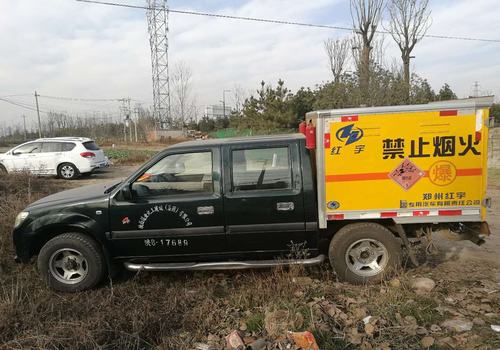 設(shè)備租賃中心特事快辦?；奋?chē)輛審驗(yàn)工作