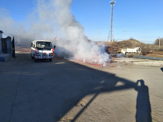 掘進(jìn)公司紅柳林新人車(chē)到場(chǎng)暖人更暖心