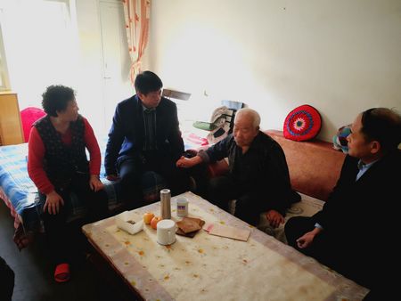 心系困難職工，情系企業(yè)發(fā)展