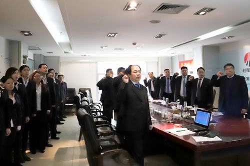 礦建二公司召開(kāi)安全警示暨宣誓承諾大會(huì)