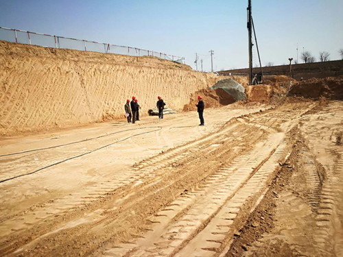 天工公司蒲城清源小區(qū)緊抓施工 順利通過(guò)基礎(chǔ)驗(yàn)槽