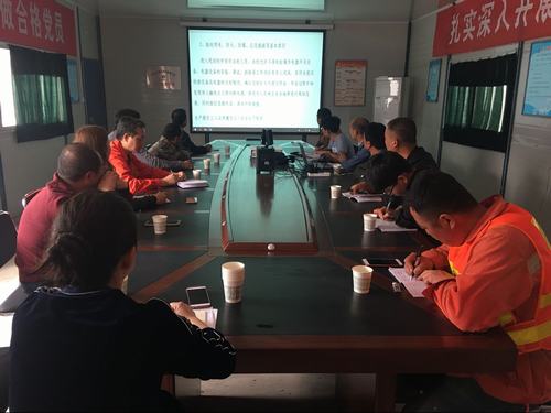 澄合分公司十五項(xiàng)目部雙管齊下保安全