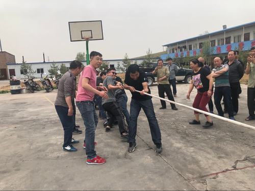 掘進(jìn)公司北翼項(xiàng)目部組織操作比賽為勞動節(jié)添彩