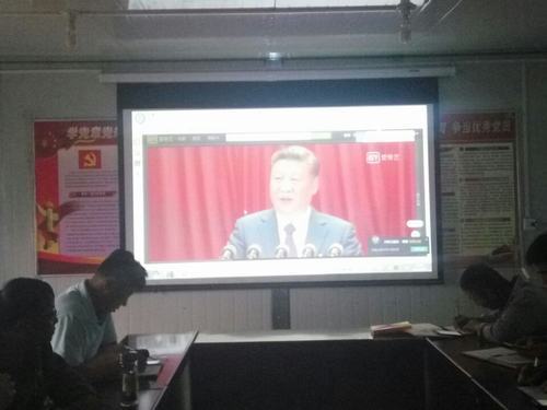 新時(shí)代 新成就《厲害了，我的國(guó)》