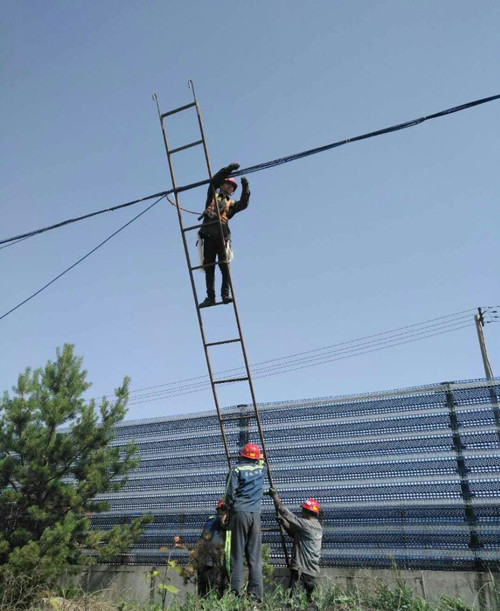 機(jī)電安裝公司神府項(xiàng)目部從細(xì)節(jié)入手保障人員安全