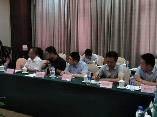 陜煤建設天工公司參加榆林合力產(chǎn)業(yè)扶貧開發(fā)公司紅棗深加工項目推進會