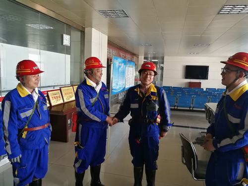 陜煤建設(shè)掘進公司：力邀檸條塔礦領(lǐng)導(dǎo)對北翼項目部在建工程進行指導(dǎo)