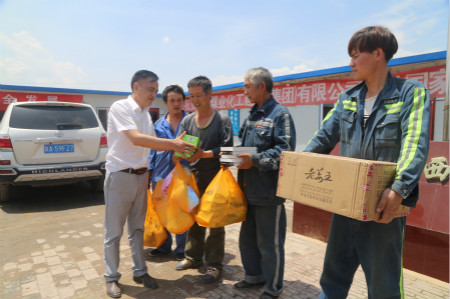 陜煤建設(shè)機(jī)電安裝公司啟動(dòng)“送清涼、查隱患、保安康”活動(dòng)