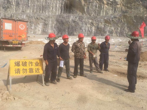 陜煤建設(shè)銅煤公司承建的年產(chǎn)20萬噸固體廢物收集、貯運及預(yù)處理項目施工工作高效推進(jìn)