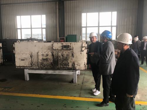 陜煤建設(shè)掘進(jìn)公司:跑市場 比價(jià)格 節(jié)省也能出效益