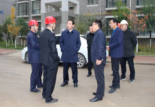 銅川市副市長(zhǎng)高毅蒞臨銅煤1#、2#小區(qū)現(xiàn)場(chǎng)調(diào)研檢查供暖準(zhǔn)備工作