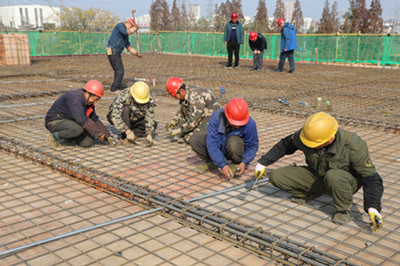 陜煤建設(shè)漢中分公司突出“三?！比Υ蚝媚昴┦展賾?zhàn)