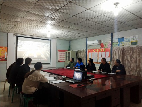 陜煤建設(shè)澄合分公司第十二項目部開展“全國交通安全日”宣傳教育活動