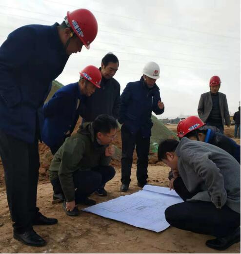 銅川市公路局副局長(zhǎng)師延強(qiáng)深入川耀項(xiàng)目現(xiàn)場(chǎng)檢查工作