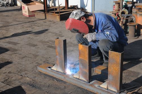 陜煤建設(shè)掘進(jìn)公司：北翼項(xiàng)目部寒風(fēng)中的“鐵軍”保障