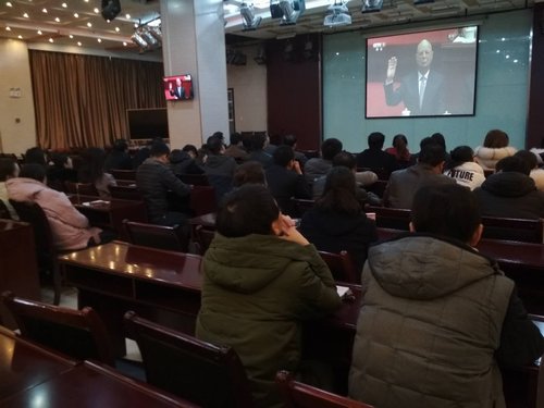 （圖片新聞）陜煤建設(shè)集團各單位觀看慶祝改革開放40周年大會剪影