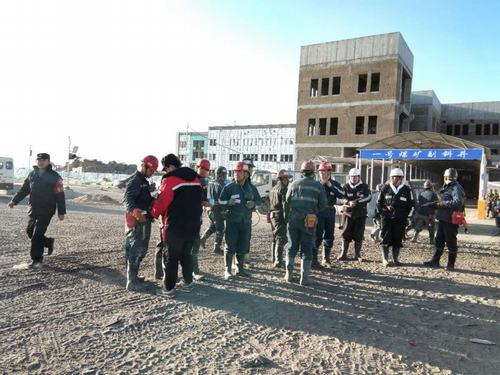 陜煤建設(shè)礦建二公司小保當(dāng)三項(xiàng)目部開(kāi)展安全隱患“大掃除”活動(dòng)