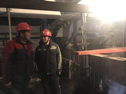 陜煤建設(shè)機電安裝公司黃陵建莊工地：決戰(zhàn)就在今晚