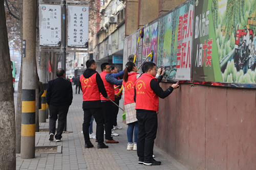 學(xué)雷鋒，青年在行動(dòng)