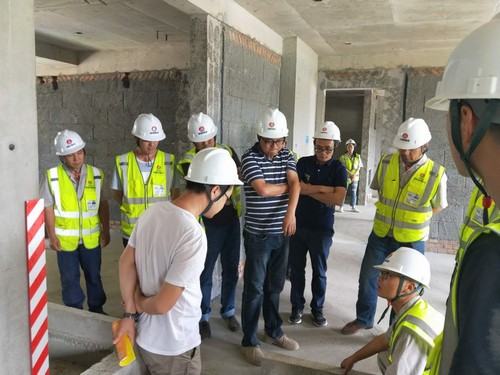 碧桂園陜西區(qū)域公司蒞臨陜煤建設(shè)銅煤公司承建的西安藍(lán)山水岸項目考察指導(dǎo)