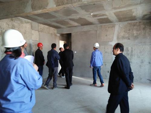 陜煤建設(shè)銅煤公司承建的銅煤二號白樺林小區(qū)1#、3#樓工程順利竣工驗收