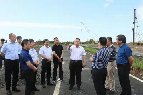 公司領(lǐng)導(dǎo)寧興剛、王寧、楊讓順深入渭南開沃項(xiàng)目檢查指導(dǎo)工作