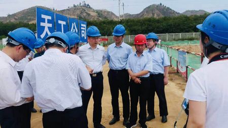 副省長方光華蒞臨陜煤建設天工公司子洲天芪項目指導工作