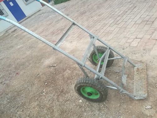 氣瓶“搬運工”