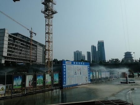 陜煤建設(shè)天工公司前沿施工“環(huán)?！痹谛袆?dòng)