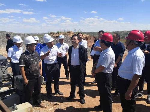 陜西省榆林市政協(xié)副主席蘇世強一行深入陜煤建設(shè)銅煤公司靖神鐵路項目調(diào)研指導(dǎo)工作