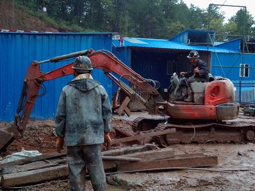 陜煤建設礦建二公司狠抓雨季“三防”工作不放松