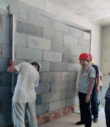 青春，在工地上綻放