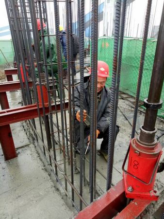 陜煤建設天工公司“百日安全”活動中的寫真