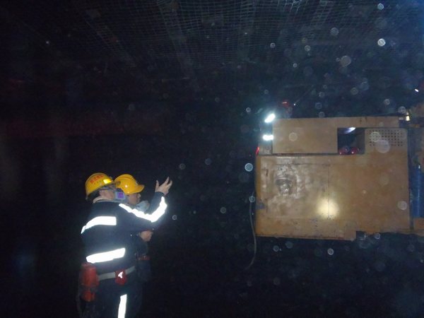 陜煤建設(shè)掘進(jìn)公司：安全生產(chǎn)雙輪驅(qū)動(dòng) 打好歲末年關(guān)“收官”戰(zhàn)