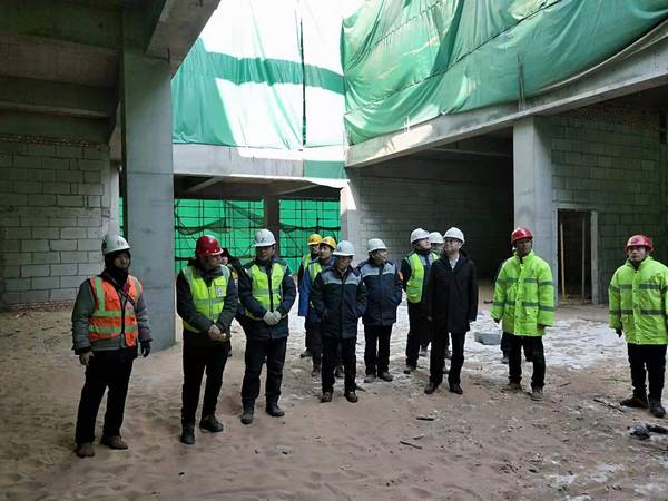 陜煤集團榆林化學(xué)公司執(zhí)行董事宋世杰深入陜煤建設(shè)銅煤公司施工現(xiàn)場檢查指導(dǎo)工作
