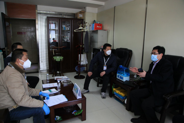 西安市經(jīng)開區(qū)蒞臨陜煤建設(shè)開展疫情防控復(fù)工復(fù)產(chǎn)驗(yàn)收工作