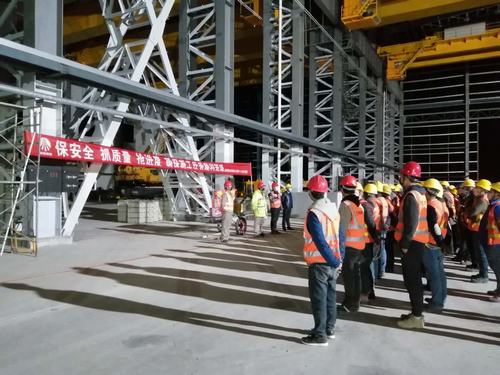 陜煤建設(shè)銅煤公司第十六項(xiàng)目部復(fù)工復(fù)產(chǎn)慰問(wèn)暖人心