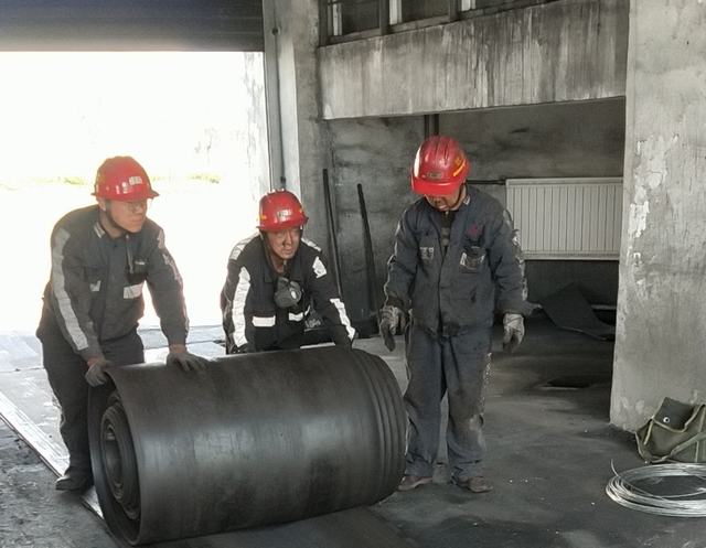 陜煤建設(shè)洗選煤運(yùn)營(yíng)公司：“五一”，我在這里奮戰(zhàn)