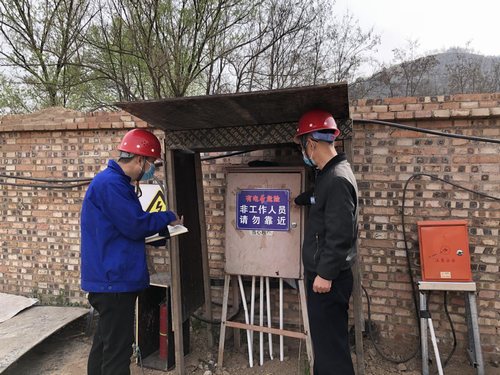 陜煤建設(shè)路橋分公司各項(xiàng)目部開(kāi)展施工用電安全專(zhuān)項(xiàng)活動(dòng)
