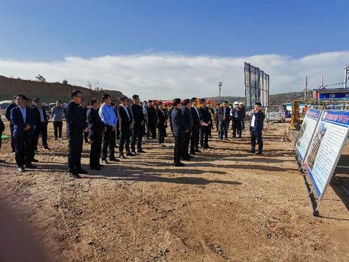 彬州市市長王宏志蒞臨銀西高鐵站前廣場項目實(shí)地傳達(dá)習(xí)近平總書記來陜視察重要指示精神