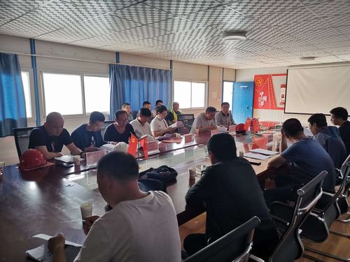 陜煤建設(shè)銅煤公司第一項(xiàng)目部承建的金地華府9#、10#、11#、14#、15#樓樁基工程順利通過驗(yàn)收