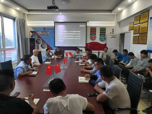 陜煤建設路橋分公司靖神鐵路項目開展環(huán)衛(wèi)活動助力文明工地建設