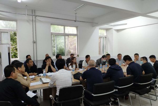 陜煤建設天工公司承建的金水園小區(qū)建設工程一標段順利通過竣工驗收