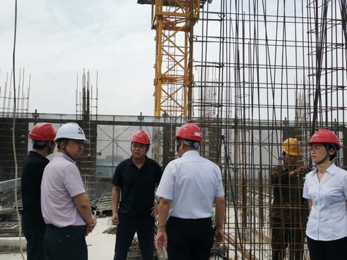 陜煤建設(shè)銅煤公司領(lǐng)導班子深入項目施工現(xiàn)場重調(diào)研察實情為決策部署定調(diào)把脈