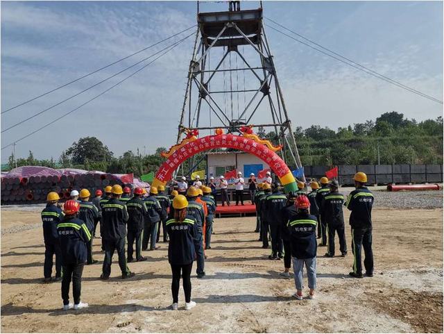 陜煤建設(shè)機(jī)電安裝公司：彬長小莊礦白家宮進(jìn)風(fēng)立井管路安裝工程正式開工
