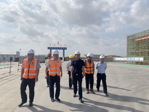 榆林化學(xué)公司董事長宋世杰一行赴陜煤建設(shè)銅煤公司第十六項(xiàng)目部調(diào)研指導(dǎo)工作